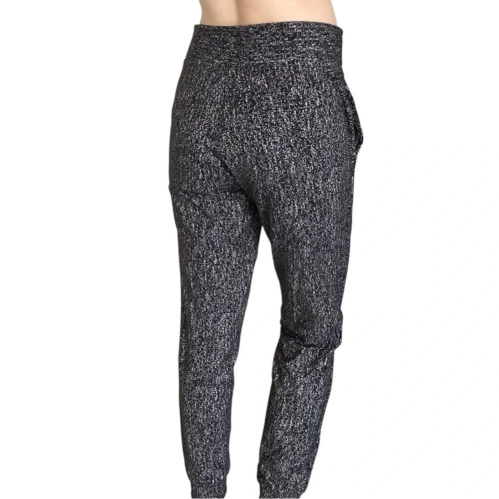 Lululemon Jogger Sweatpants Black White Knit Drawstring Workout Size 6 Small